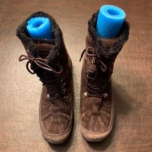 Columbia Dark Brown suede boots.  Size W9.5.